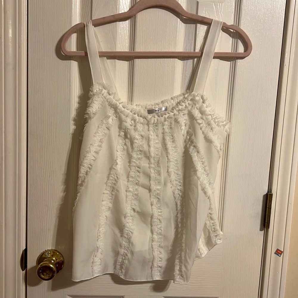 EUC - Women’s Metro7 White Feathered Tank Top